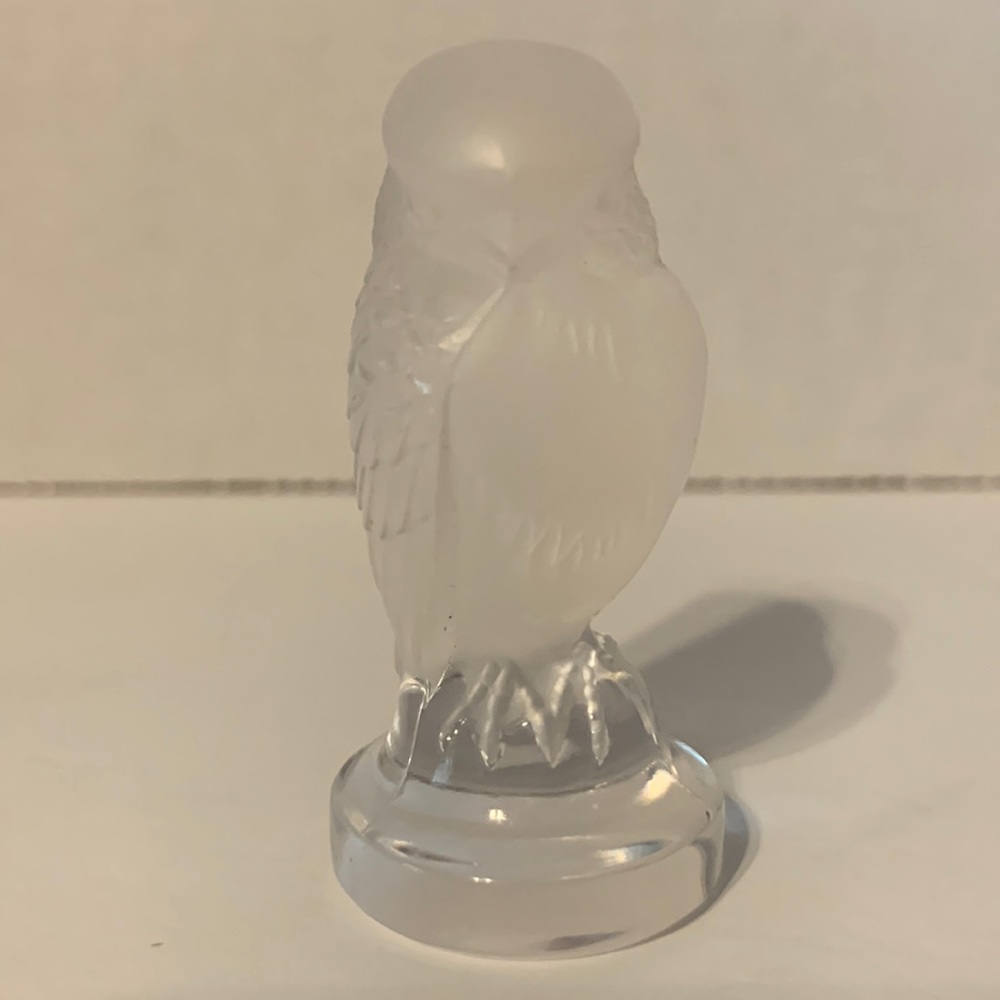 LALIQUE France,  signed , figural  frosted  crystal bird